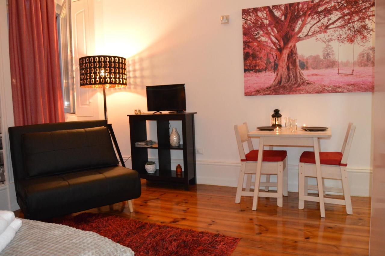 Apartment Almada Downtown - By Guest *