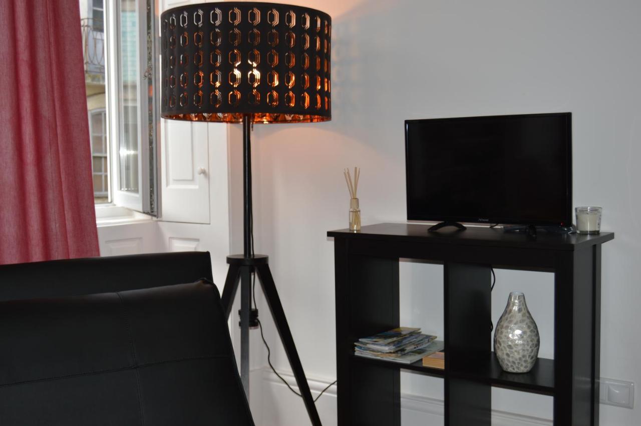 Apartment Almada Downtown - By Guest *
